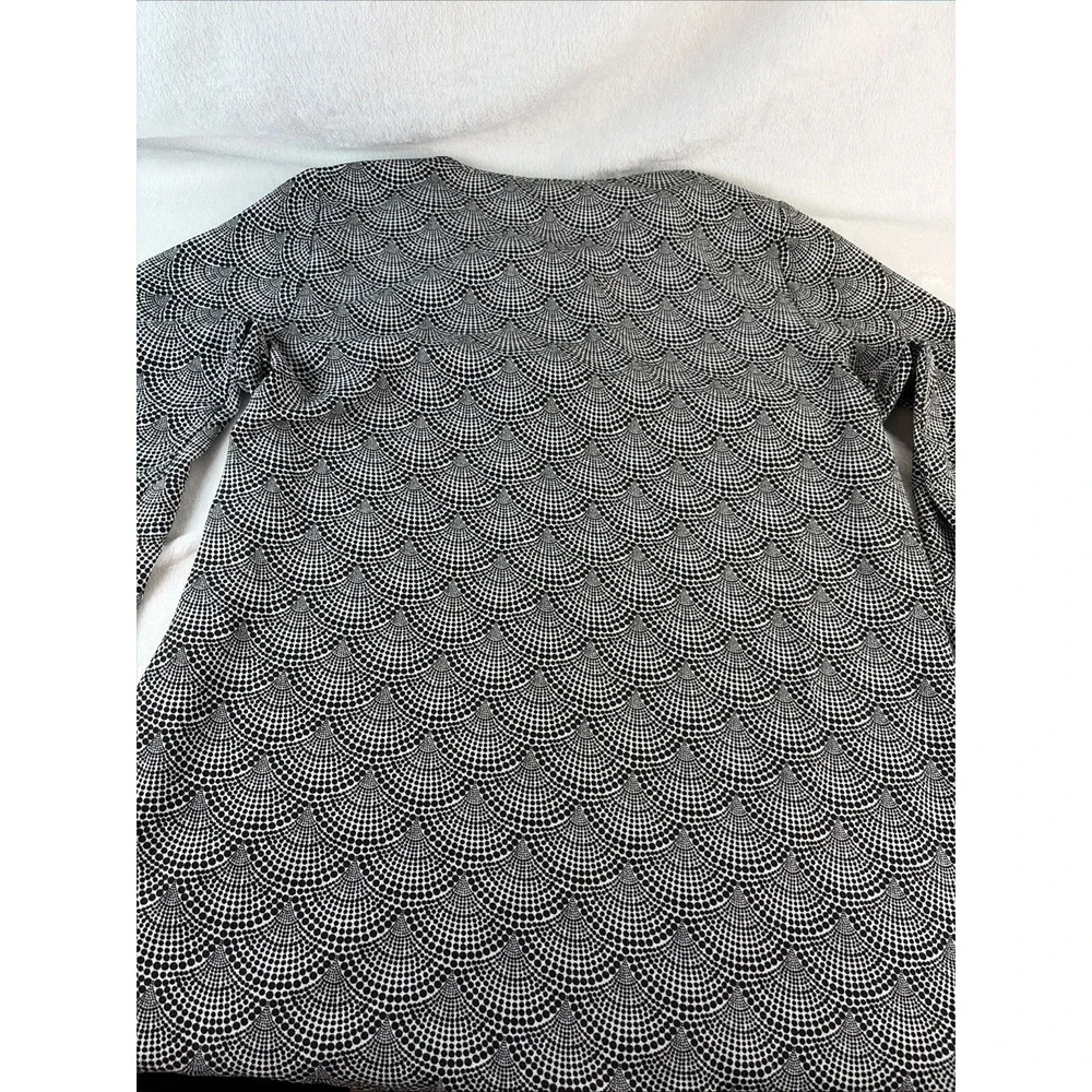 MICHAEL Michael Kors Geometric Scallop Keyhole Blouse Black White M Career Mod